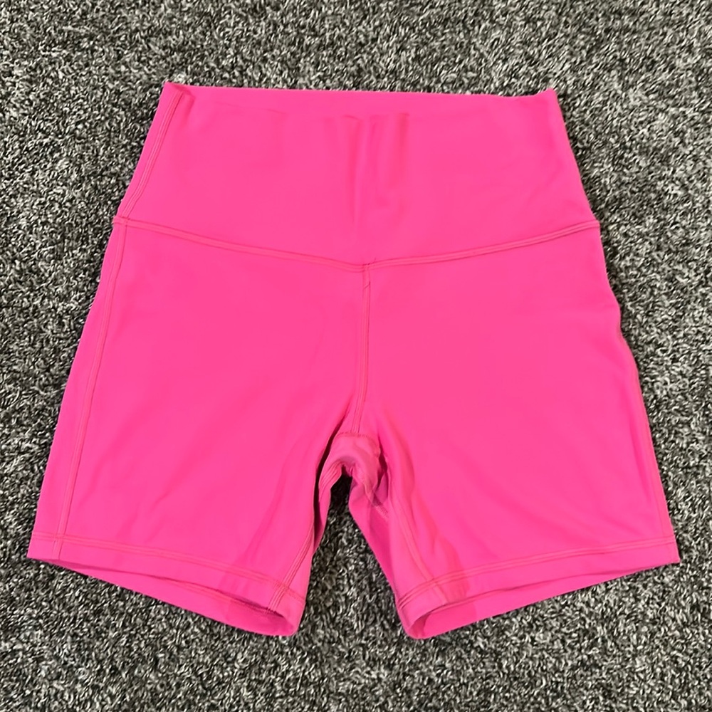 lululemon athletica SONIC PINK align bikers 6” inseam